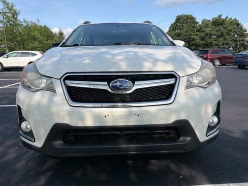 Used 2016 Subaru Crosstrek Touring AWD/4WD image 2