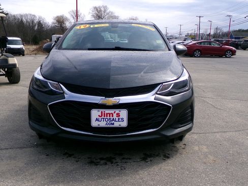 Used 2019 Chevrolet Cruze LT image 4