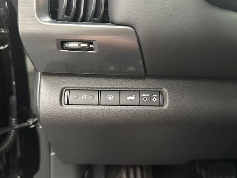 New 2026 Nissan Pathfinder SL w/ SL Premium Package AWD/4WD image 21