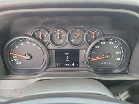 Used 2025 Chevrolet Silverado 1500 W/T RWD image 3