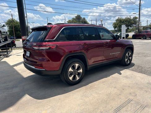 Used 2022 Jeep Grand Cherokee Limited 4xe image 6