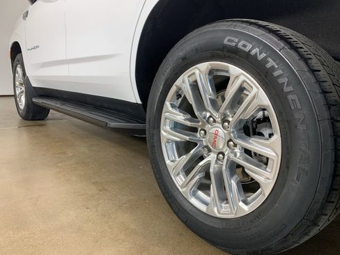 Used 2022 GMC Yukon SLE w/ Gmc Pro Safety Plus Package image 16