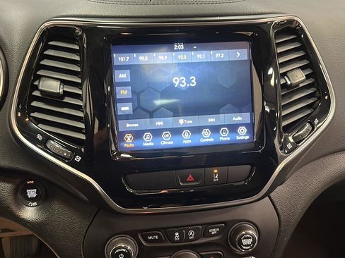 Certified 2022 Jeep Cherokee Limited image 21