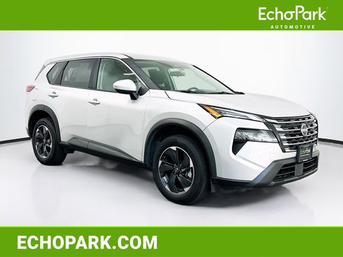 Used 2025 Nissan Rogue SV AWD/4WD image 1