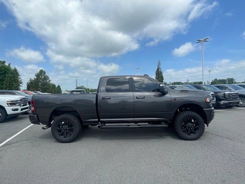 Used 2024 RAM 2500 Big Horn w/ Night Edition AWD/4WD image 8