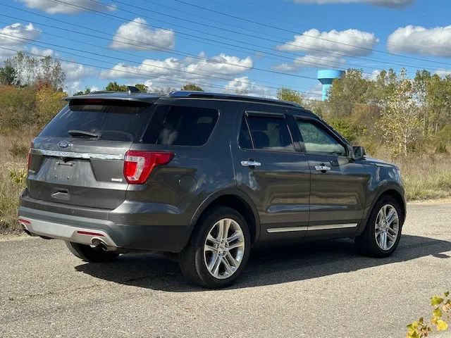 Used 2016 Ford Explorer Limited w/ Equipment Group 301A AWD/4WD image 7