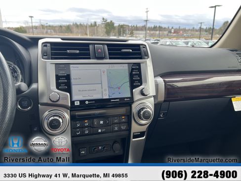 Used 2023 Toyota 4Runner Limited AWD/4WD image 17