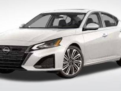 Used 2025 Nissan Altima 2.5 SV