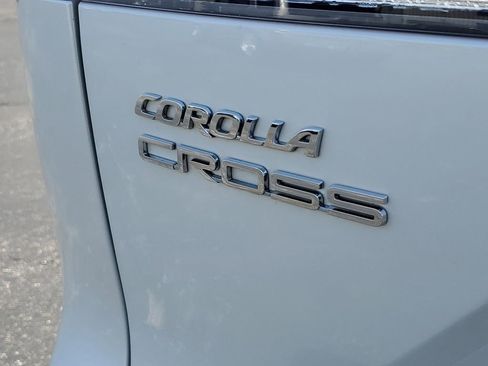 Used 2022 Toyota Corolla Cross LE AWD/4WD image 34