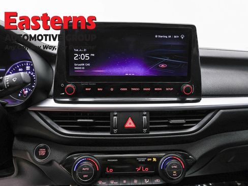 Used 2023 Kia Forte GT-Line w/ GT-Line Premium Package FWD image 12