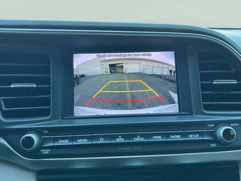 Used 2019 Hyundai Elantra SEL image 22