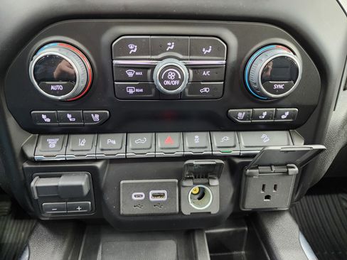 Used 2023 Chevrolet Silverado 3500 LTZ w/ LTZ Plus Package image 65