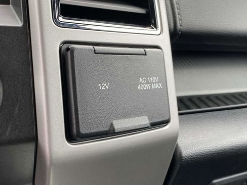 Used 2020 Ford F150 Lariat image 34