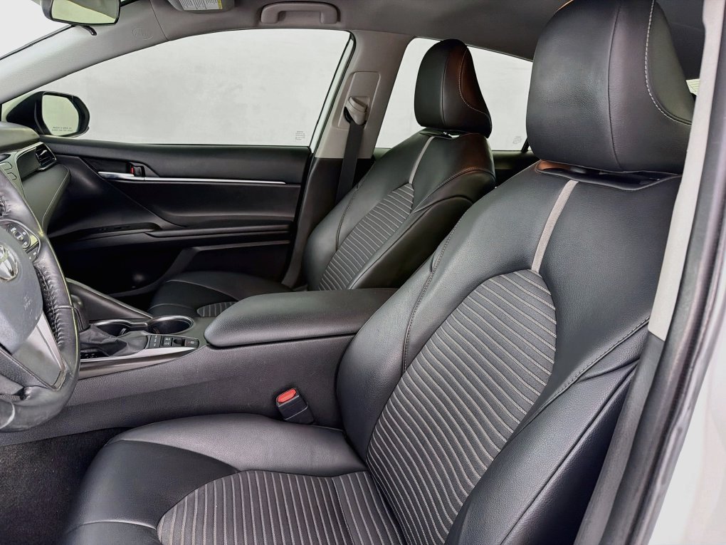Used 2021 Toyota Camry SE FWD image 31