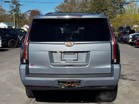 Used 2016 Cadillac Escalade ESV Premium AWD/4WD image 5