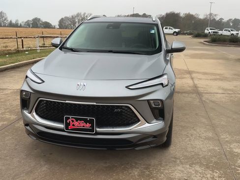 Used 2026 Buick Encore GX Sport Touring image 4