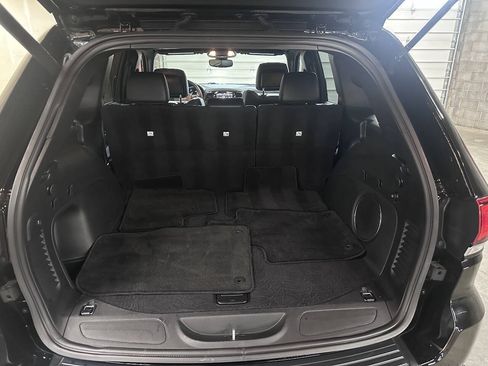 Used 2022 Jeep Grand Cherokee Laredo X AWD/4WD image 6