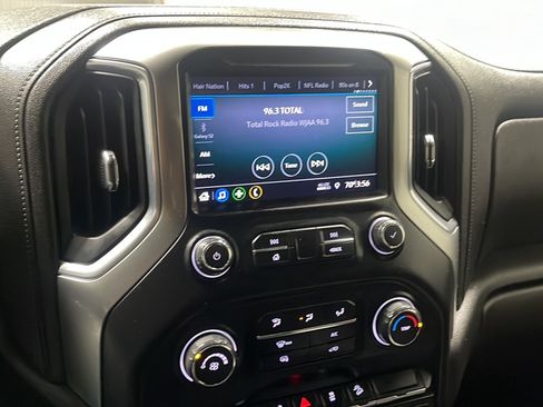 Used 2021 Chevrolet Silverado 2500 LT w/ Z71 Off-Road Package AWD/4WD image 8