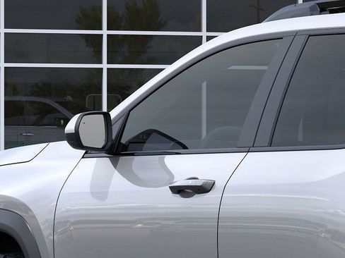 New 2026 Chevrolet Equinox ACTIV image 12