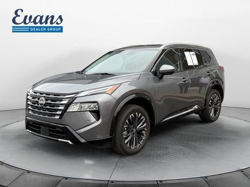 Used 2024 Nissan Rogue Platinum image 1