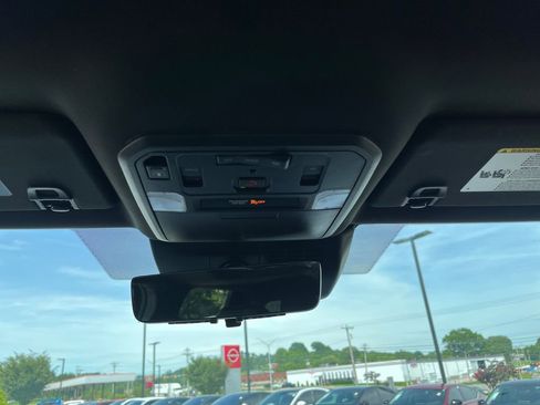 Used 2025 Toyota Tacoma TRD Pro AWD/4WD image 44
