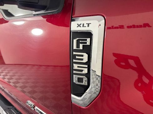 Used 2017 Ford F350 XLT w/ XLT Premium Package AWD/4WD image 10
