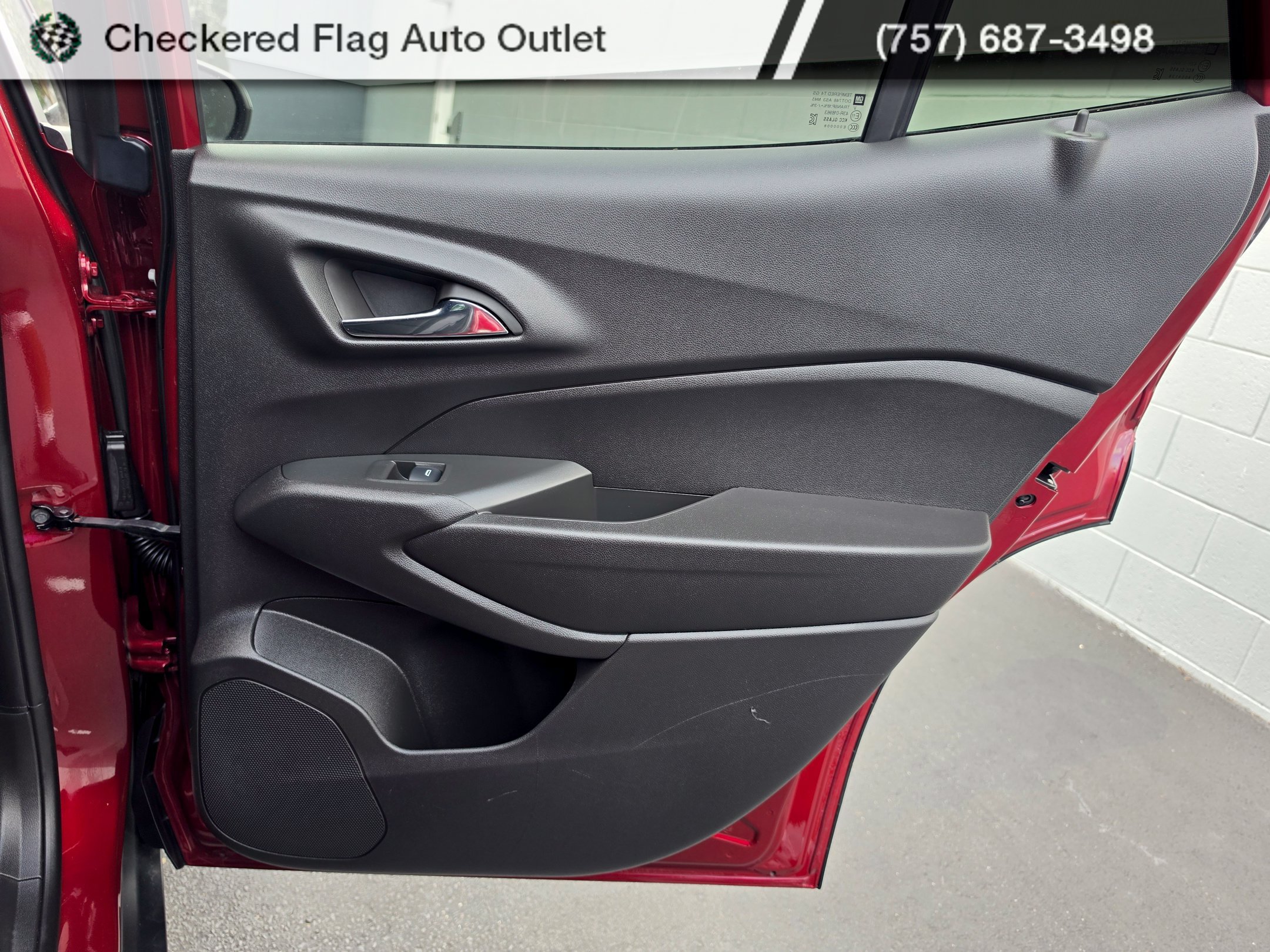 Used 2024 Chevrolet Trax RS w/ Sunroof Package FWD image 47