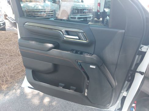 Used 2024 GMC Sierra 2500 AT4 w/ AT4 Preferred Package AWD/4WD image 24