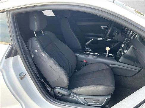 Used 2018 Ford Mustang GT w/ Black Accent Pkg image 9