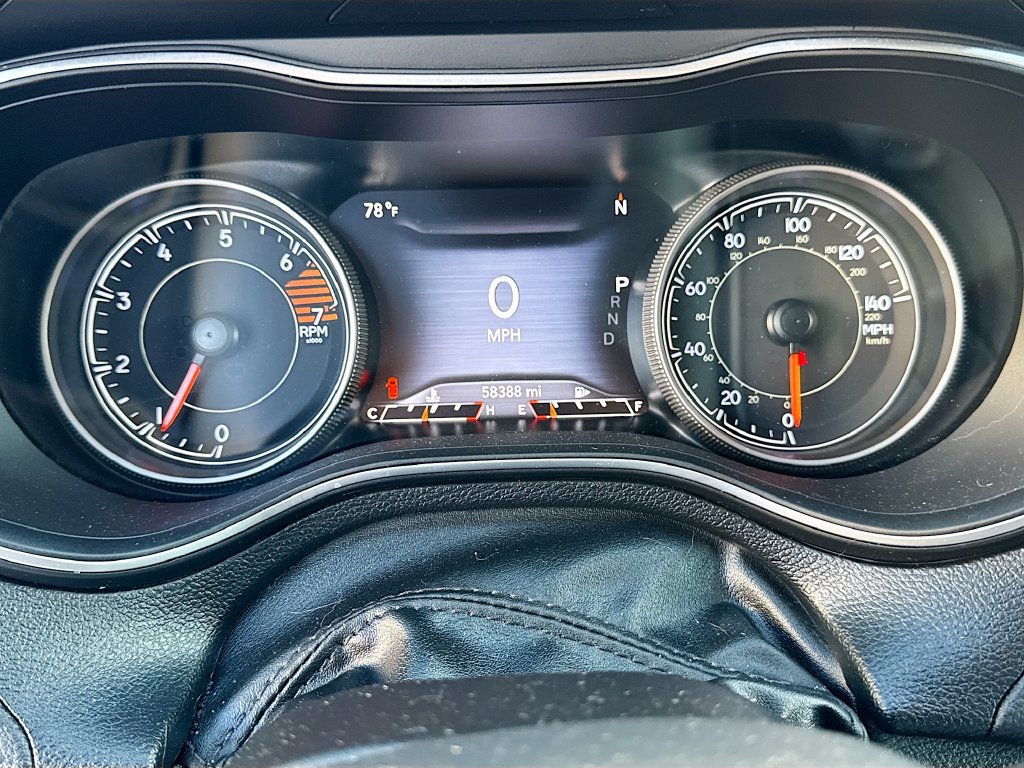 Used 2019 Jeep Cherokee Limited FWD image 40