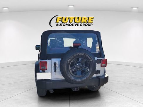 Used 2013 Jeep Wrangler Sport AWD/4WD image 4