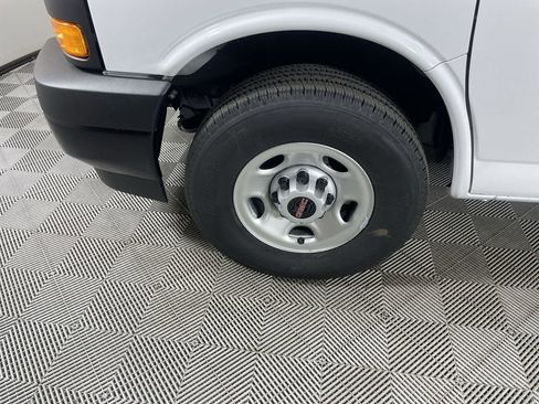 New 2025 GMC Savana 2500 w/ Driver Convenience Package image 30