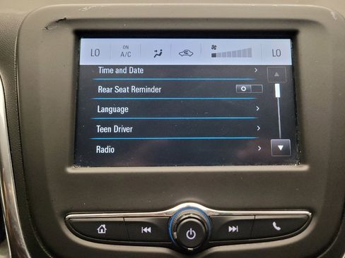 Used 2018 Chevrolet Equinox LT FWD image 25