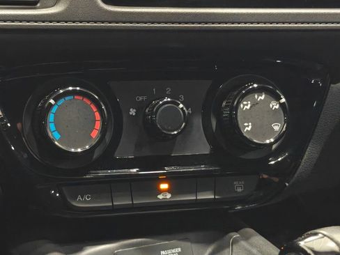 Used 2020 Honda HR-V Sport image 10