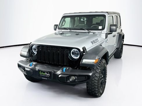 Used 2023 Jeep Wrangler Unlimited w/ 8.4" Radio Group AWD/4WD image 3