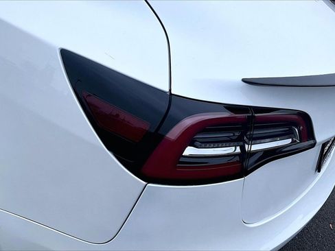 Used 2022 Tesla Model 3 Performance image 30