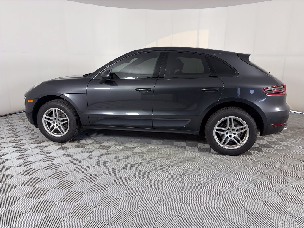 Used 2017 Porsche Macan AWD/4WD image 4