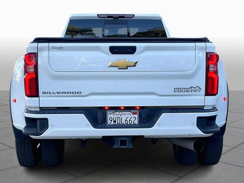 Used 2025 Chevrolet Silverado 3500 High Country w/ Technology Package image 4