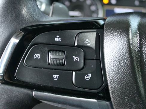 Used 2024 Buick Enclave Essence w/ Experience Buick Package image 16