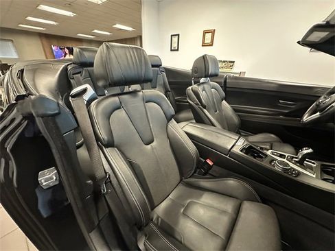 Used 2015 BMW M6 Convertible image 31