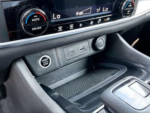Used 2023 Nissan Rogue SV AWD/4WD image 16