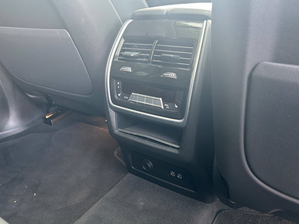 Used 2025 BMW X7 xDrive40i AWD/4WD image 38