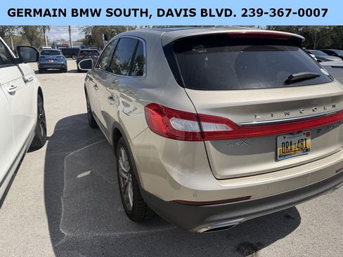 Used 2017 Lincoln MKX Reserve w/ Driver Assistance Package image 6