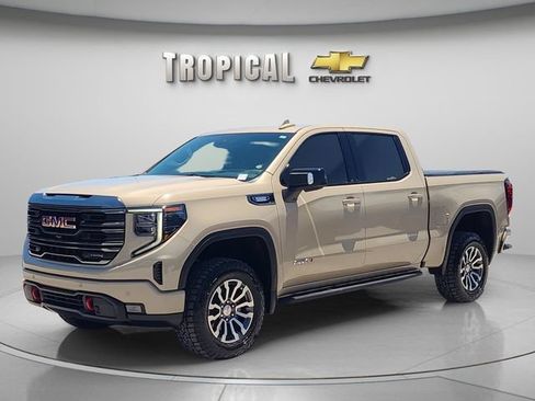 Used 2023 GMC Sierra 1500 AT4 w/ Technology Package AWD/4WD image 1