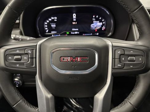 Used 2024 GMC Yukon XL SLE image 14