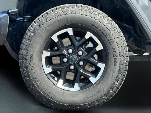 Used 2024 Jeep Wrangler Unlimited Rubicon 4xe AWD/4WD image 30