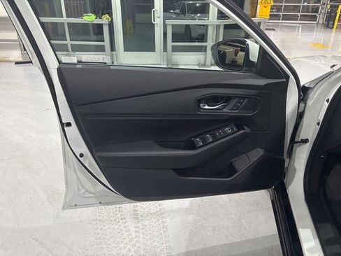 Used 2024 Honda Accord Touring image 11