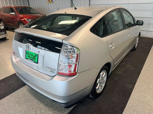 Used 2007 Toyota Prius w/ Pkg 2 FWD image 3
