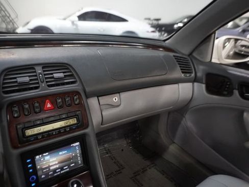 Used 2002 Mercedes-Benz CLK 320 Cabriolet w/ K4 Opt Pkg image 19