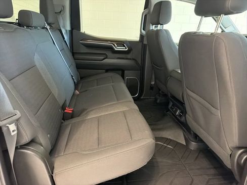 Used 2022 Chevrolet Silverado 1500 LT AWD/4WD image 10